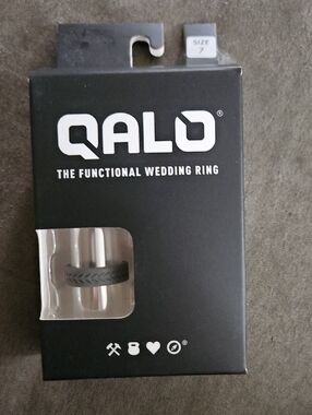 Qalo Women's Functional Silicone Wedding Ring - Gray (Size 7)